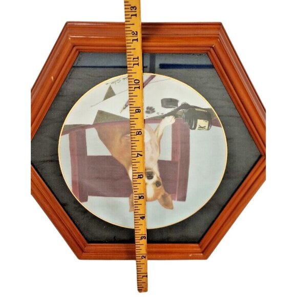 Hexagon Wood Framed Chihuahua Collector Plate By Ida Schmid - Picture 4 of 5